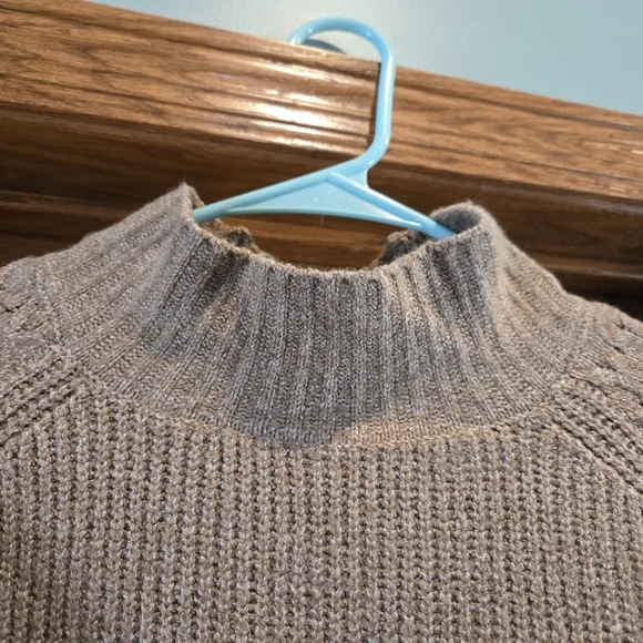 Wild Fable, Women's, Size XL, Cropped Sweater, Perfect Shape. Never Worn - Picture 3 of 10